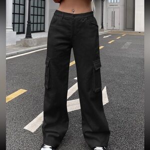 SHEIN x Deborah SHEIN ICON Gorpcore Flap Pocket Side Cargo Pants